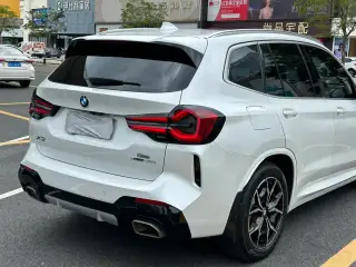 BMW X3 2022 blanc de trois quarts arrière — véhicule importé de Chine par Chine Direct Auto