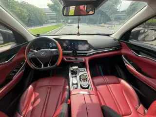 Changan CS75 Plus 2020 gris poste de conduite et console centrale — véhicule importé de Chine par Chine Direct Auto