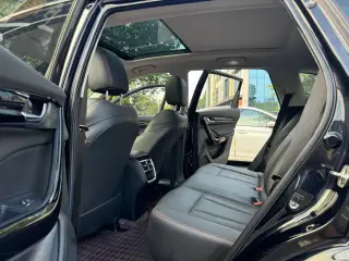 Dongfeng Fengshen AX7 2022 noir banquette arrière — véhicule importé de Chine par Chine Direct Auto