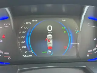 Geely Jiaji PHEV 2021 gris compteur affichant le kilométrage réel — véhicule importé de Chine par Chine Direct Auto