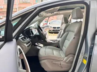 Geely Jiaji PHEV 2021 gris sièges avant en cuir clair — véhicule importé de Chine par Chine Direct Auto