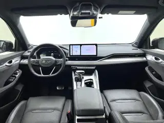 Geely Xingrui 2024 noir poste de conduite — véhicule importé de Chine par Chine Direct Auto