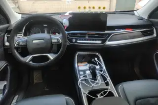 Haval H6 2023 noir poste de conduite — véhicule importé de Chine par Chine Direct Auto