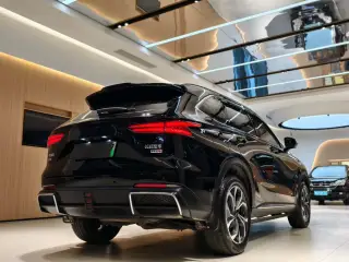 Haval Xiaolong MAX 2023 noir de trois quarts arrière — véhicule importé de Chine par Chine Direct Auto