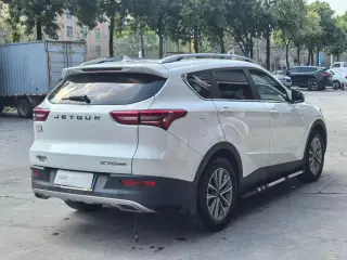 Jetour X70 2018 blanc de trois quarts arrière — véhicule importé de Chine par Chine Direct Auto