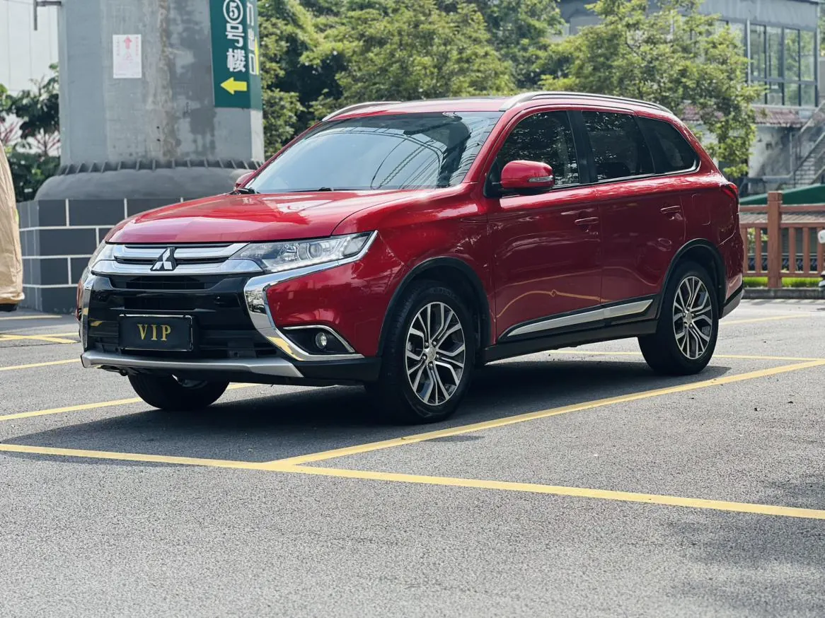 Mitsubishi Outlander 2018 — Glory Edition, import Chine vers Sénégal