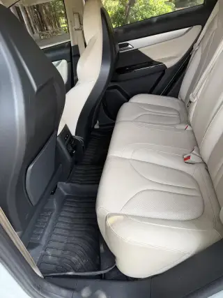 XPeng G3 2019 noir banquette arrière — véhicule importé de Chine par Chine Direct Auto